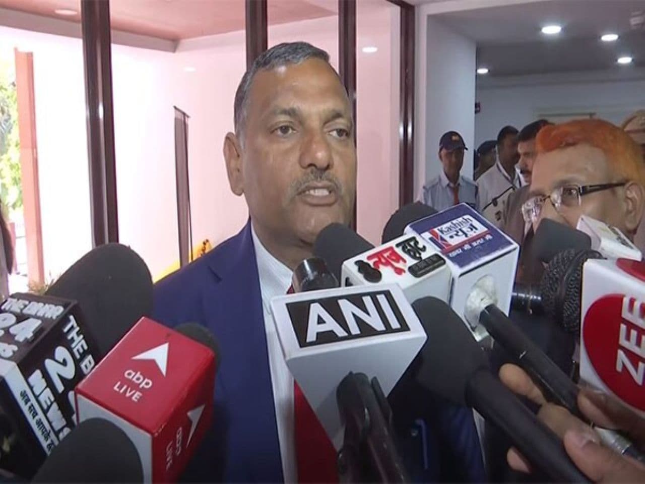 1. बिहार के मुख्य सचिव हटाए गए, विधानसभा चुनाव के पहले बड़ी कार्रवाई 1. बिहार के मुख्य सचिव हटाए गए, विधानसभा चुनाव के पहले बड़ी कार्रवाई