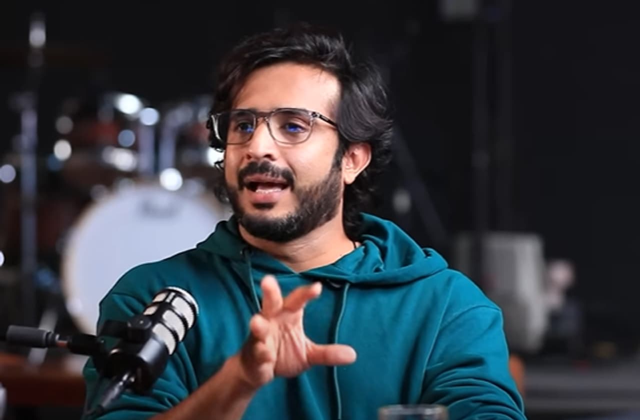 స్టార్ యాంకర్గా బుల్లితెరని ఊపేసిన యాంకర్ రవి స్టార్ యాంకర్గా బుల్లితెరని ఊపేసిన యాంకర్ రవి