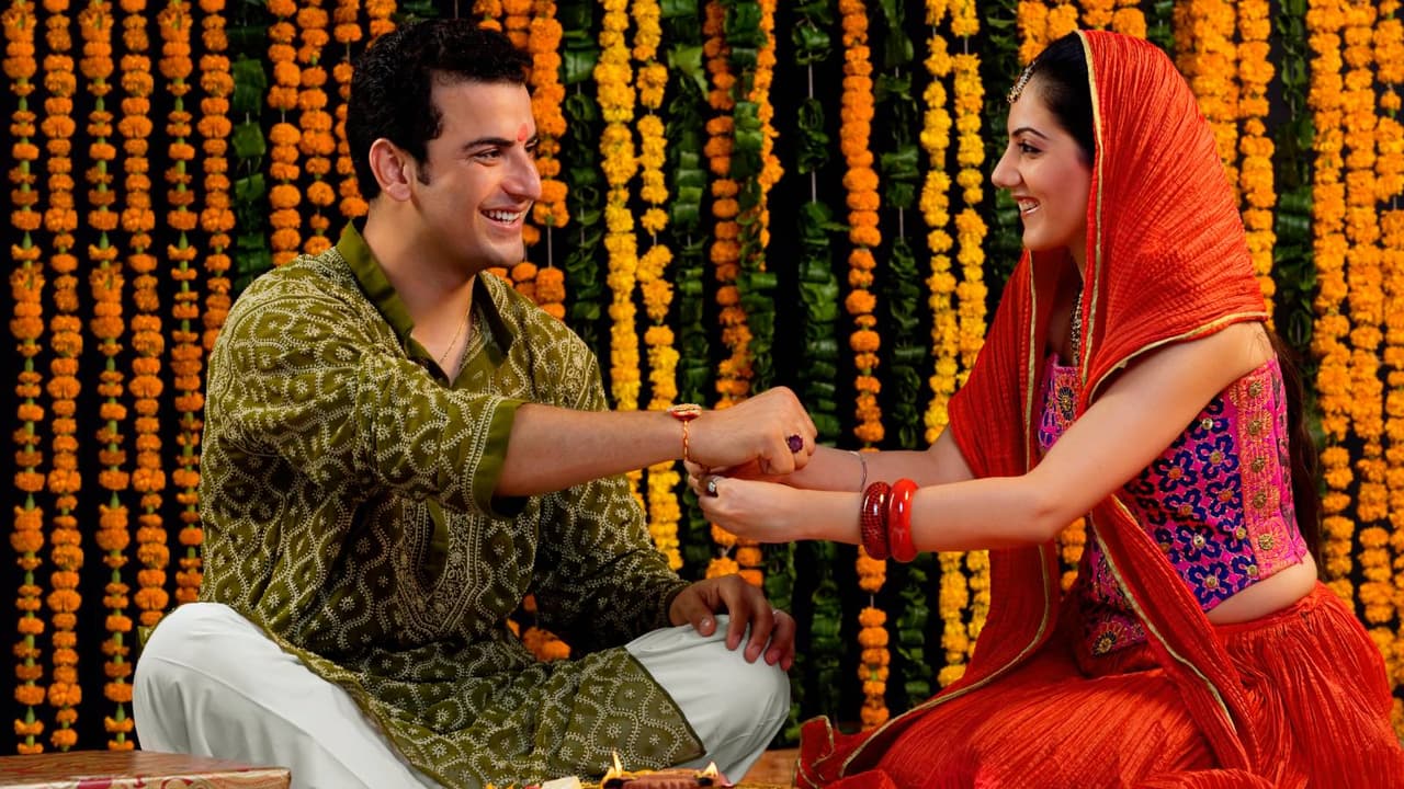 ঝুলনযাত্রা শেষে রাখি পূর্ণিমা 