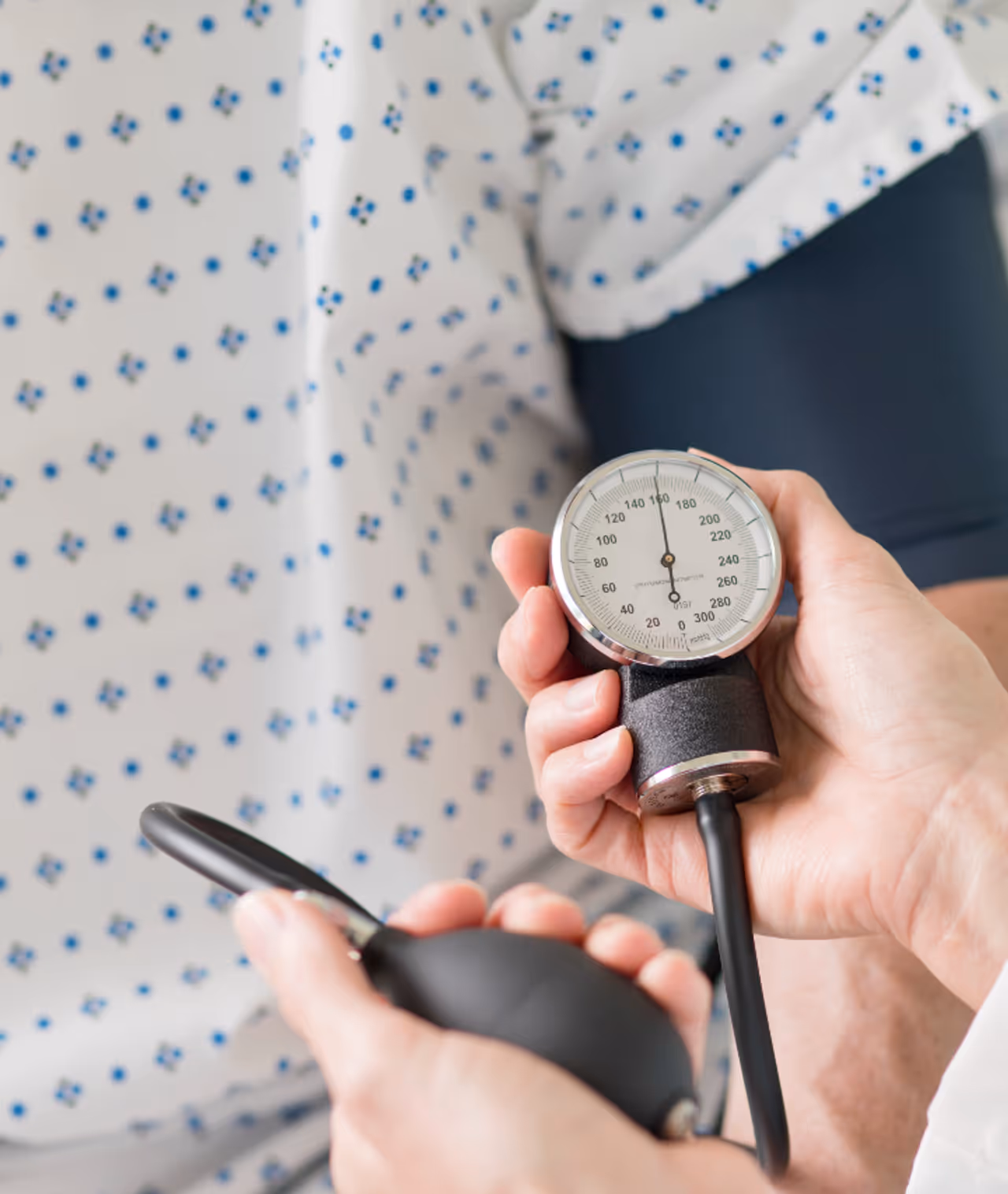 ഉയര്‍ന്ന രക്തസമ്മര്‍ദ്ദം കുറയ്ക്കാന്‍ ശ്രദ്ധിക്കേണ്ട കാര്യങ്ങള്‍