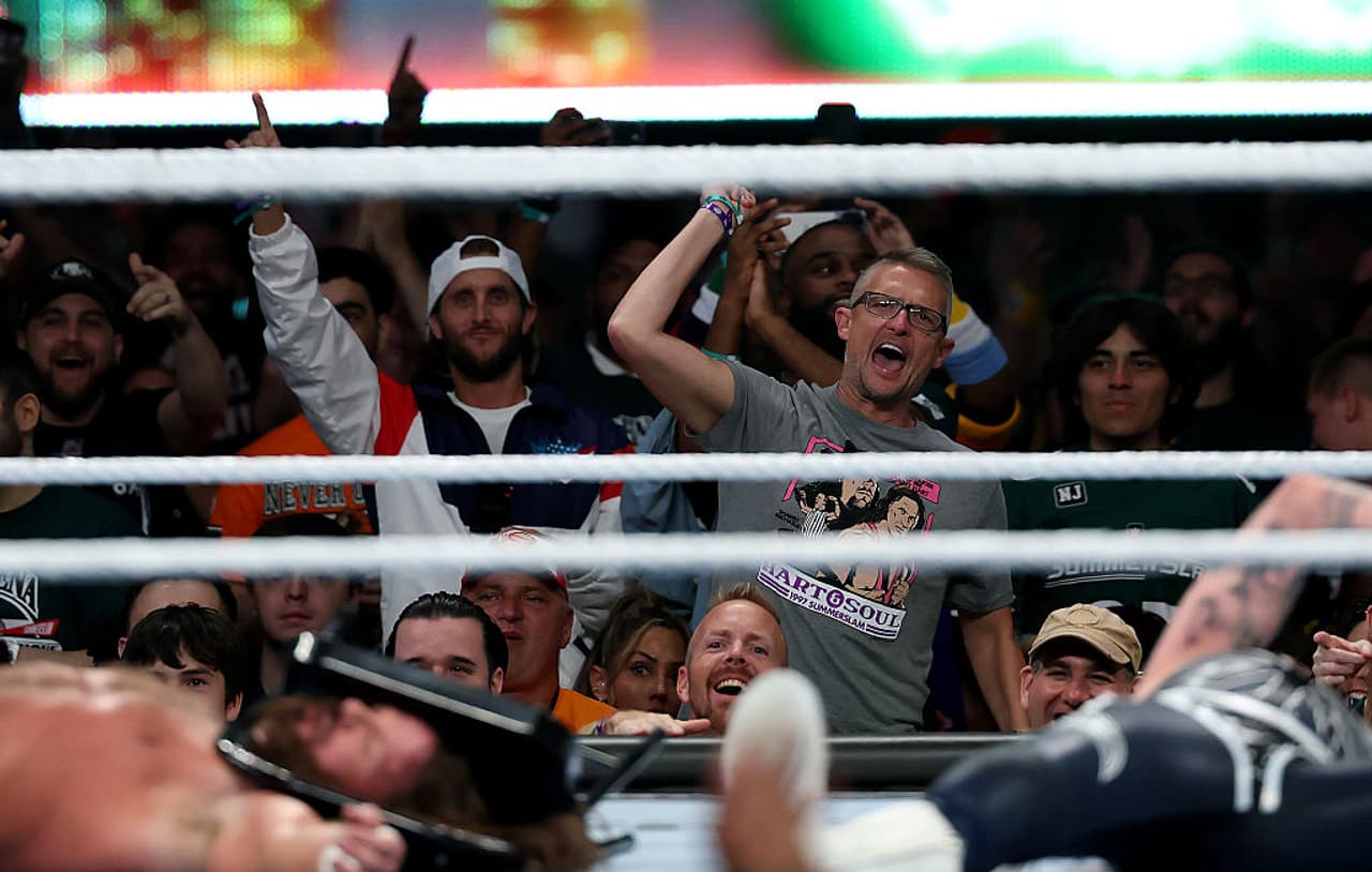 Vickie Guerrero’s Eating Contest Turns SmackDown Into Comedy Chaos Vickie Guerrero’s Eating Contest Turns SmackDown Into Comedy Chaos