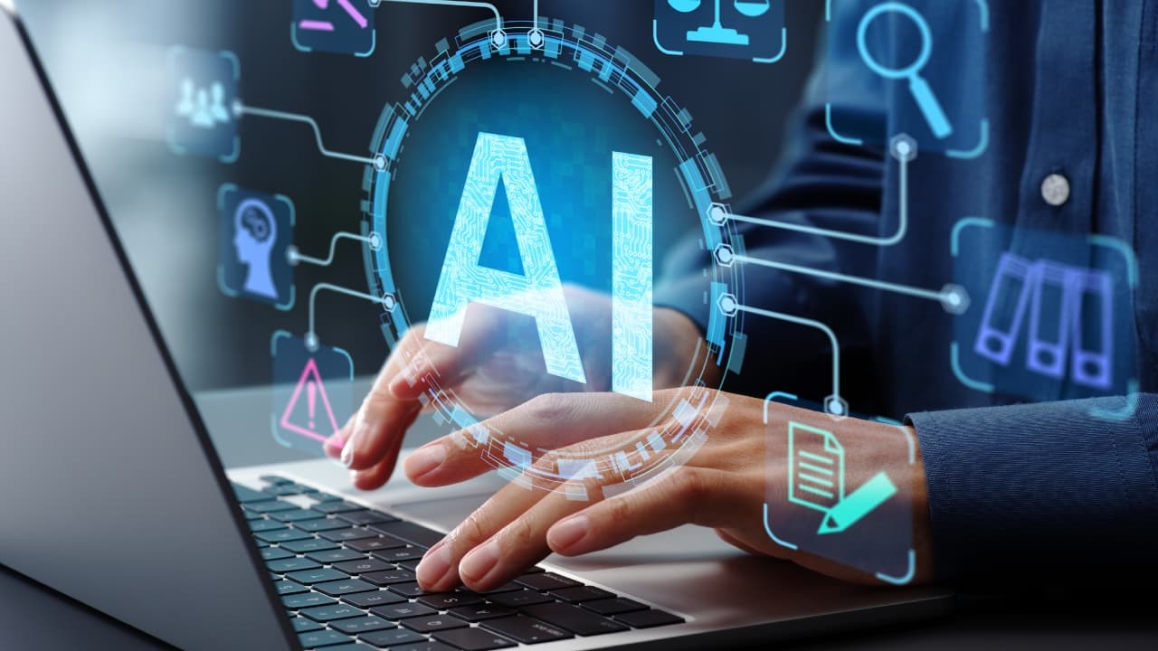 AI में करियर बनाना है, तो सिर्फ कोडिंग सीखना काफी नहीं