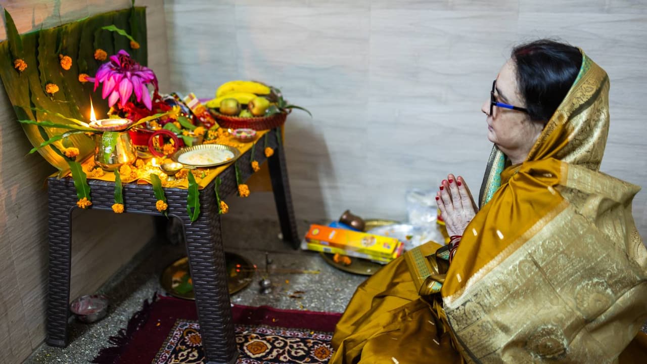 जानें हल षष्ठी व्रत 2025 से जुड़ी हर बात जानें हल षष्ठी व्रत 2025 से जुड़ी हर बात