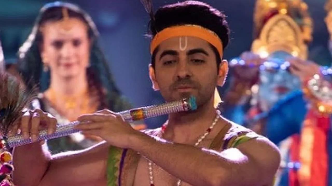 फिल्म ड्रीम गर्ल में आयुष्मान खुराना फिल्म ड्रीम गर्ल में आयुष्मान खुराना