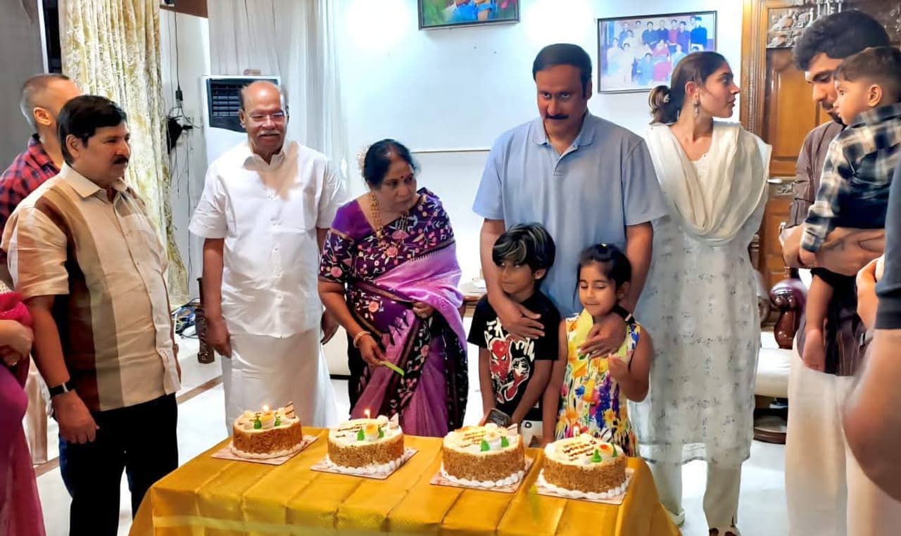 பாமக.வில் அதிகார மோதல்