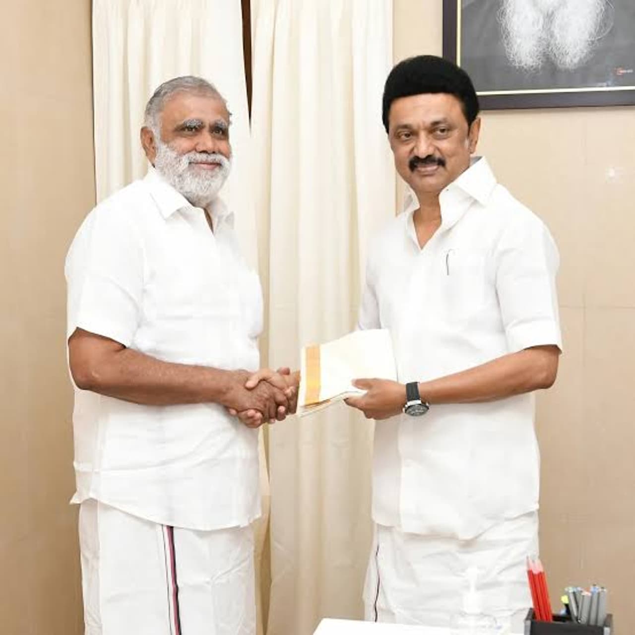 தமிழக அமைச்சரை குறிவைத்த அமலாக்கத்துறை