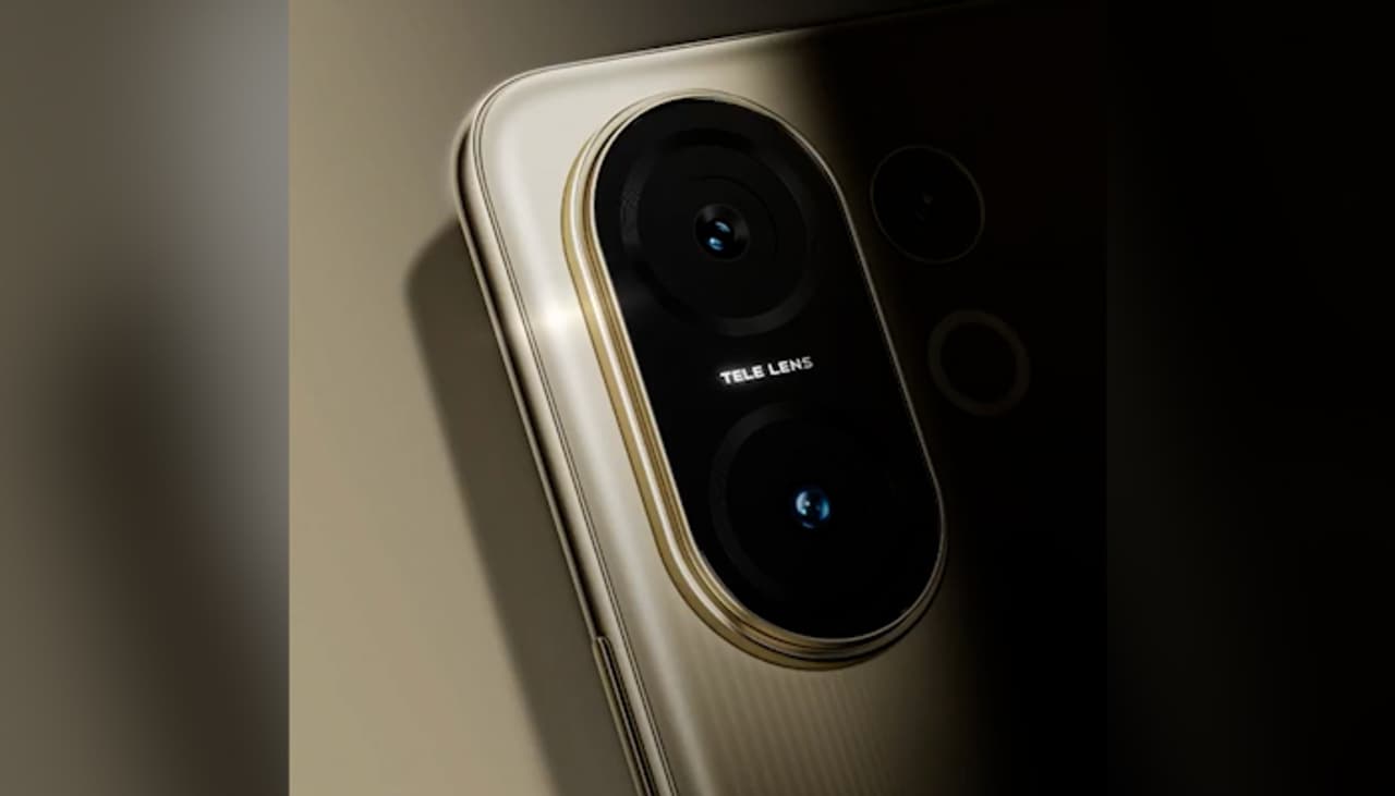 தங்கத்தில் மின்னும் விவோவின் புதிய ஹீரோ!