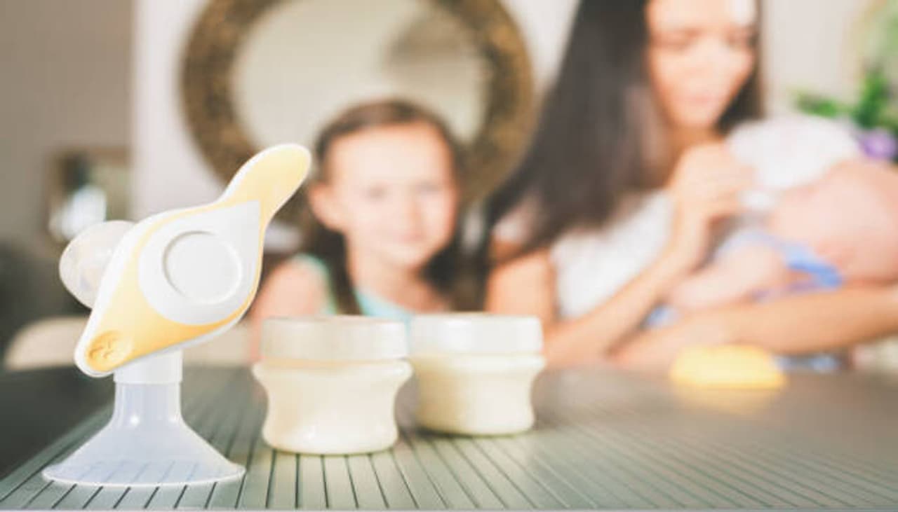 Breast Pumping vs Breastfeeding