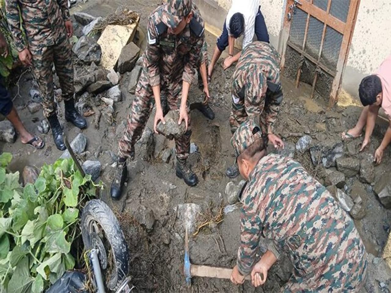 উত্তরাখণ্ডে উদ্ধারকাজে সেনা