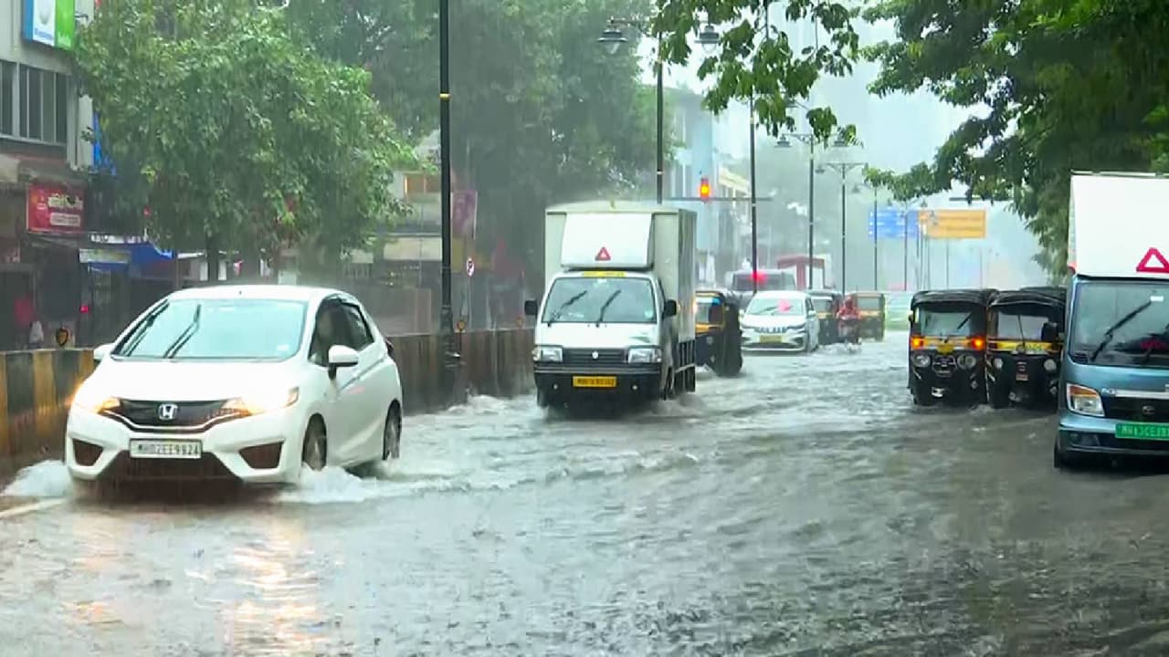 बिहार मौसम अपडेट: कई जिलों में बारिश का कहर, 30 जिलों में अलर्ट जारी