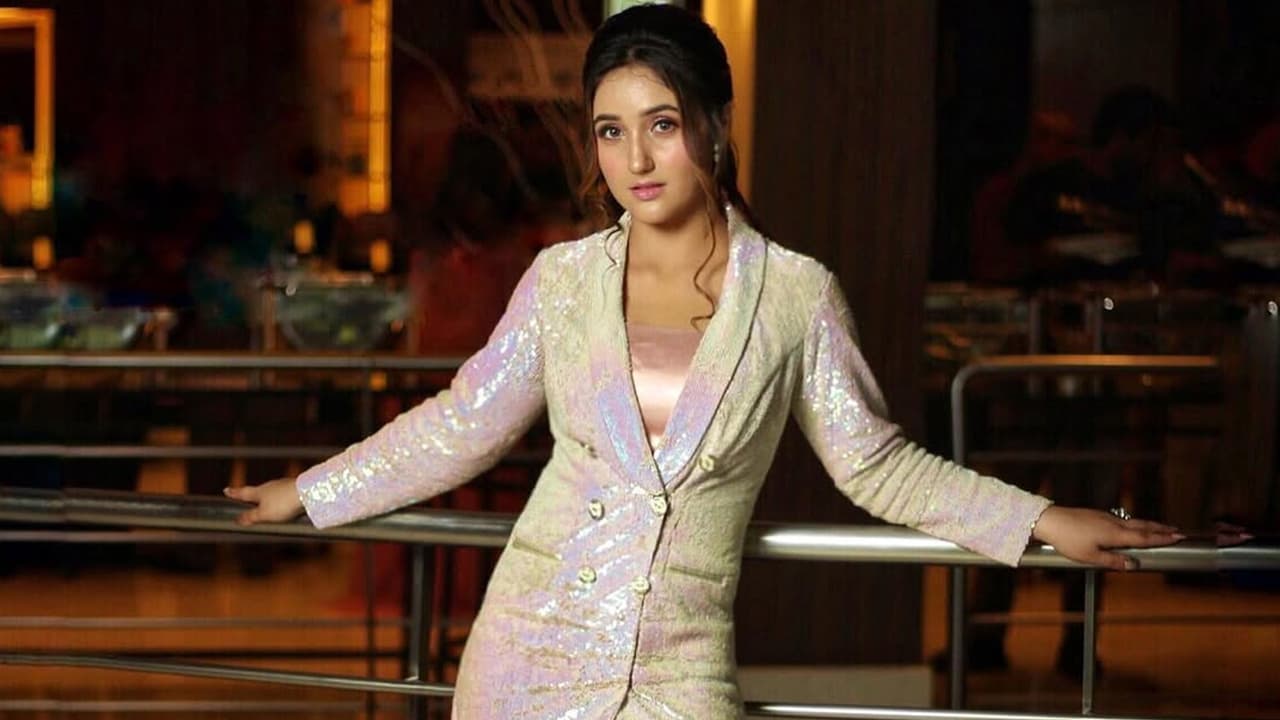 1. Ashnoor Kaur 1. Ashnoor Kaur