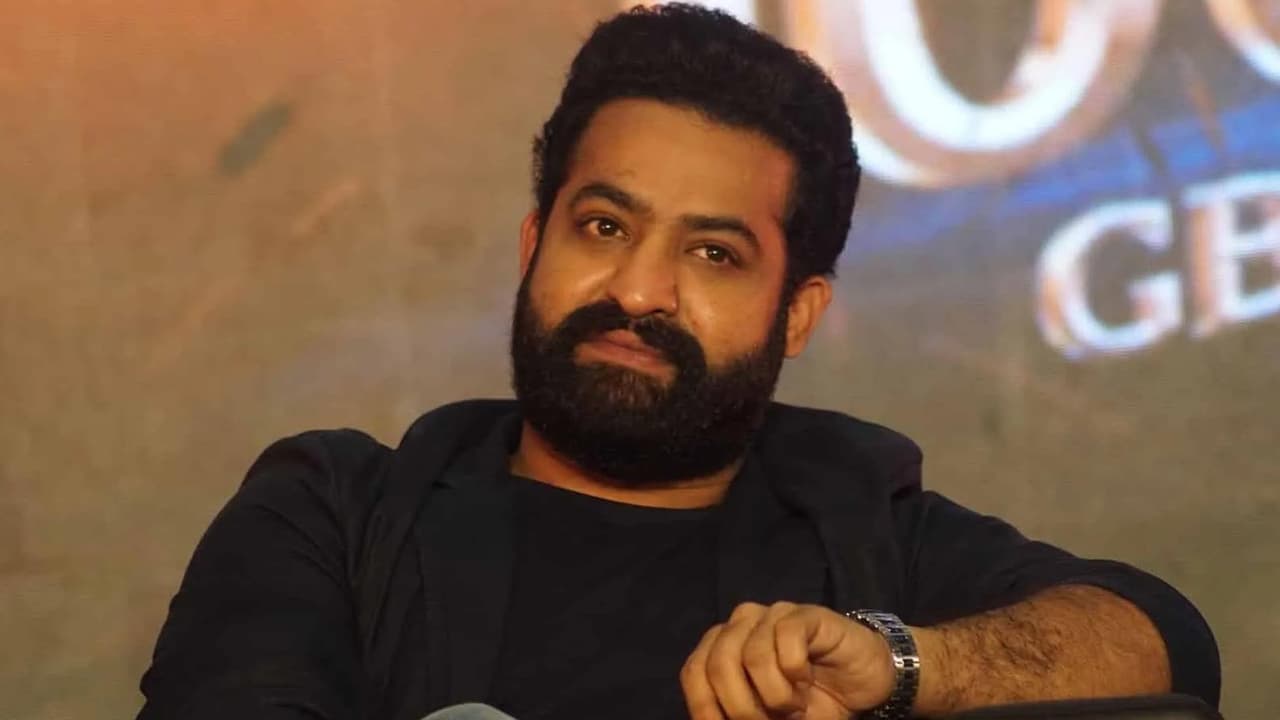 నందమూరి నటవారసత్వం నిలబెట్టిన హీరో నందమూరి నటవారసత్వం నిలబెట్టిన హీరో