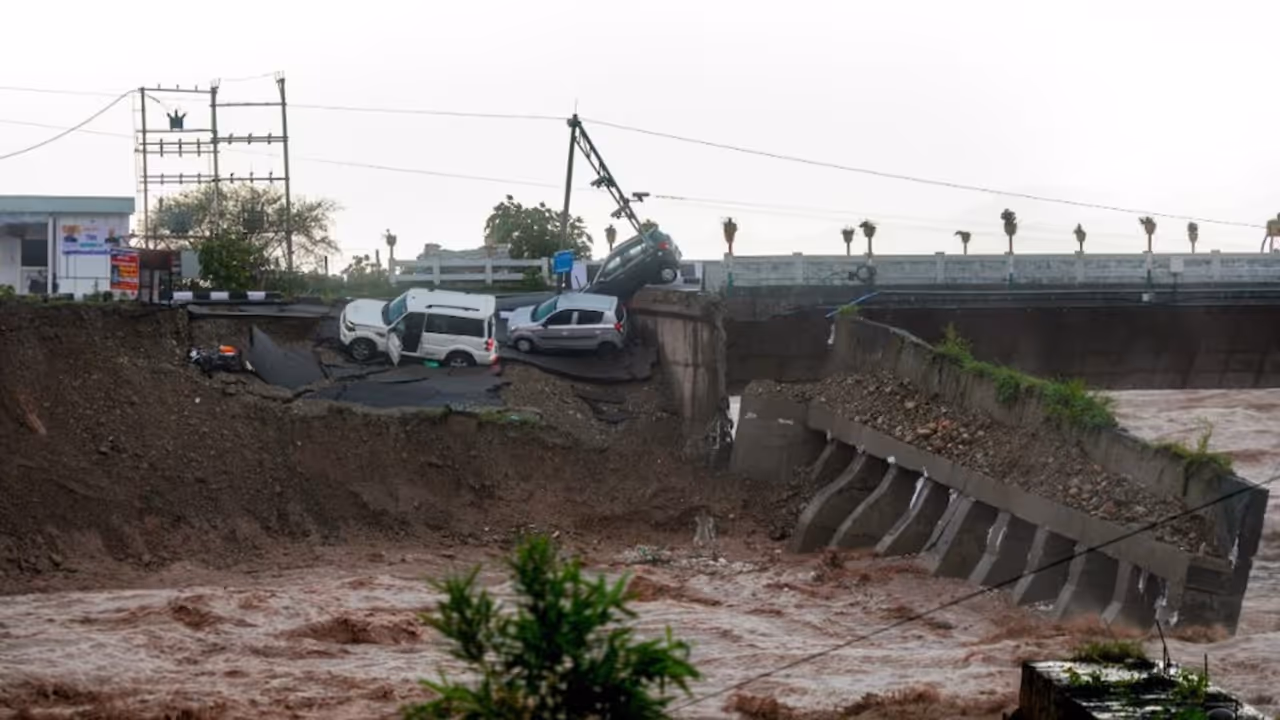 வட இந்திய மாநிலங்களில் கனமழை ஏன்?