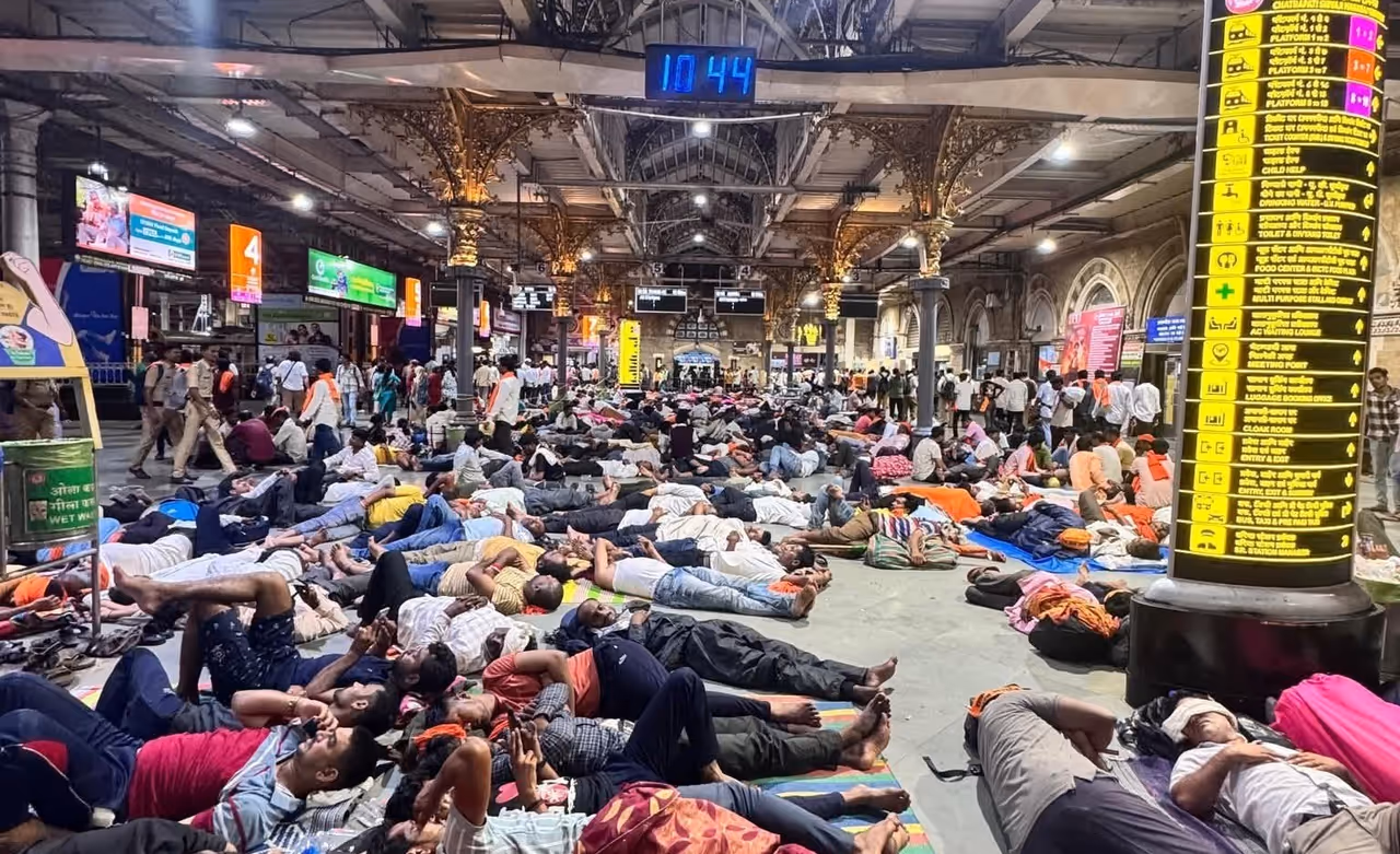 सीएसएमटी स्थानक सीएसएमटी स्थानक