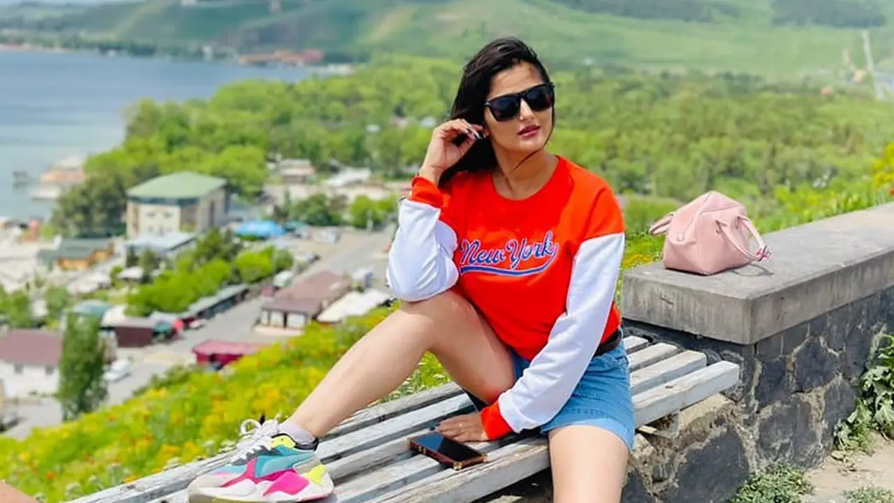 What happened with Anjali Raghav?