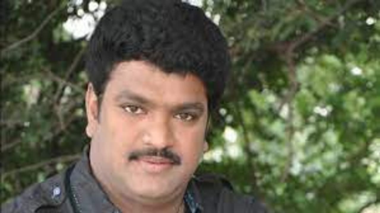 మిమిక్రీ ఆర్టిస్ట్ గా, నటుడిగా శివారెడ్డి జర్నీ.. మిమిక్రీ ఆర్టిస్ట్ గా, నటుడిగా శివారెడ్డి జర్నీ..