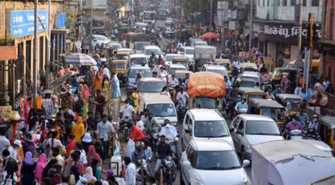 एलफिन्स्टन ब्रिज बंद; वाहतुकीत मोठे बदल एलफिन्स्टन ब्रिज बंद; वाहतुकीत मोठे बदल