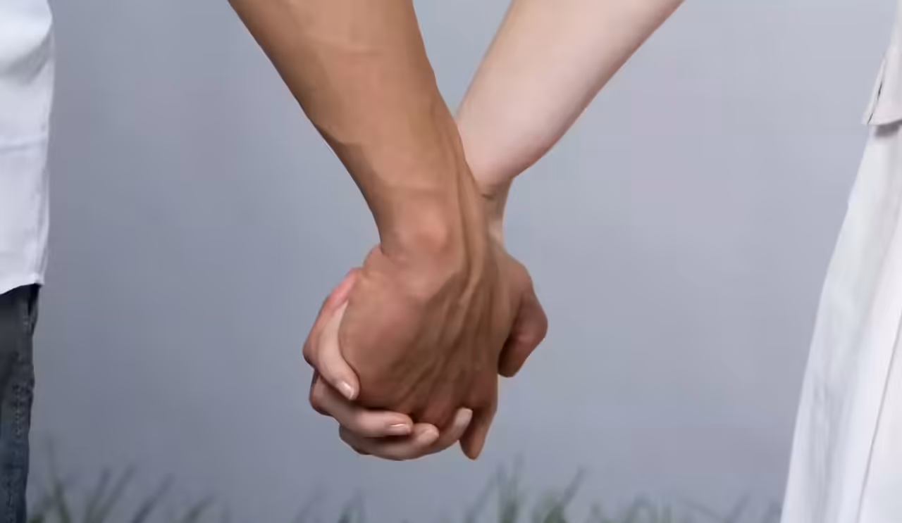 காதலுக்கு பெண் வீட்டார் எதிர்ப்பு