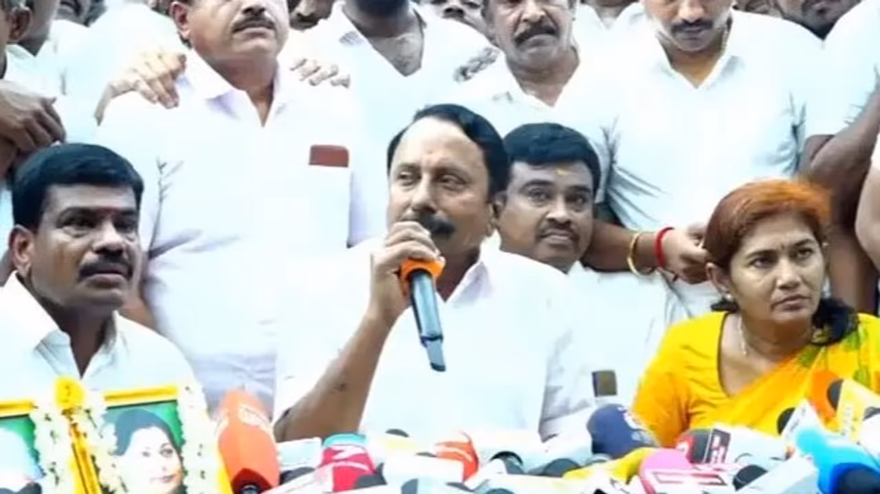 எடப்பாடியார் பக்கம் தாவிய பண்ணாரி எம்.எல்.ஏ