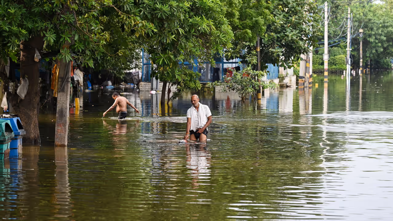 यमुना का कहर, दिल्ली के निचले इलाकों में तबाही जैसा मंजर! 
