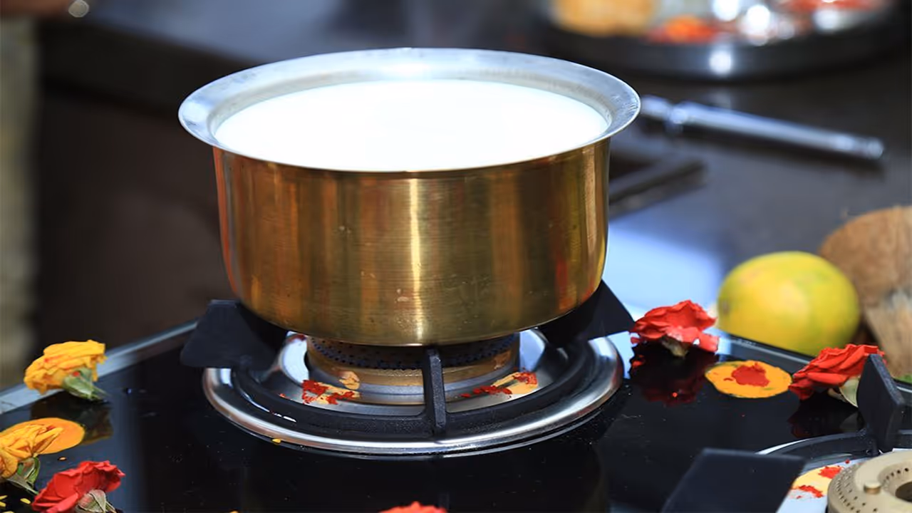 गृहप्रवेश आणि पूजा