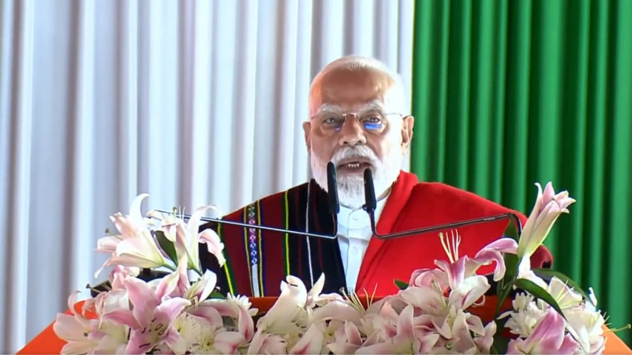 அசாமில் பிரதமர் மோடி