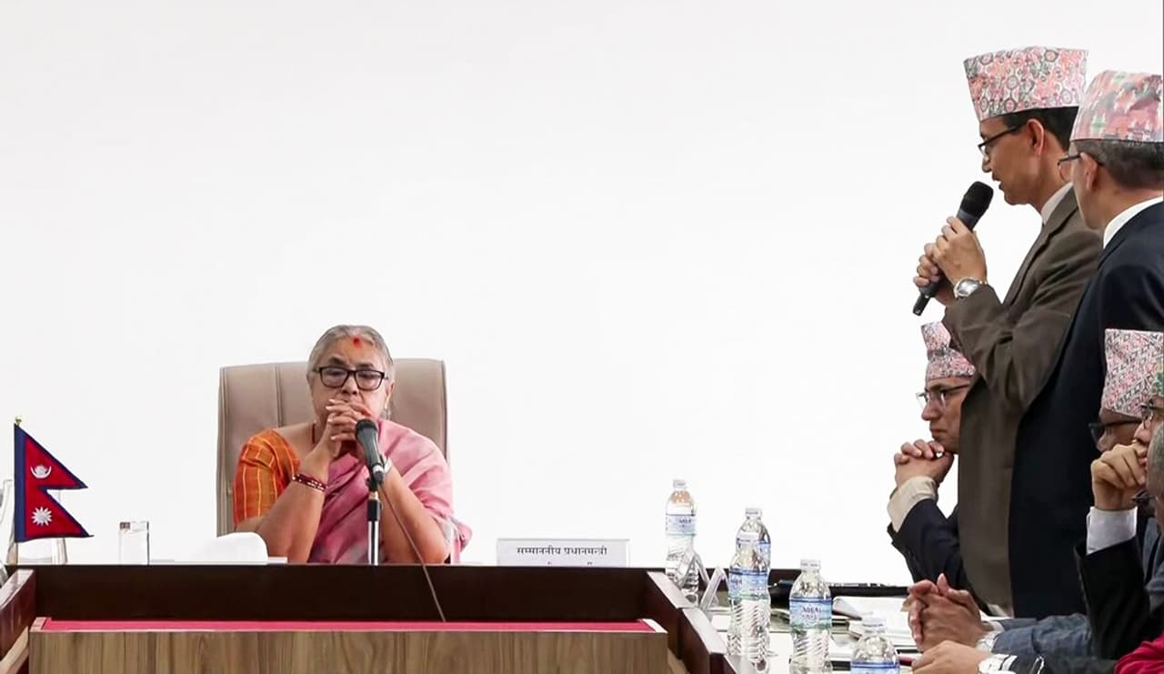 নেপালের সুশীলা কার্কি প্রথম মহিলা প্রধানমন্ত্রী নেপালের সুশীলা কার্কি প্রথম মহিলা প্রধানমন্ত্রী