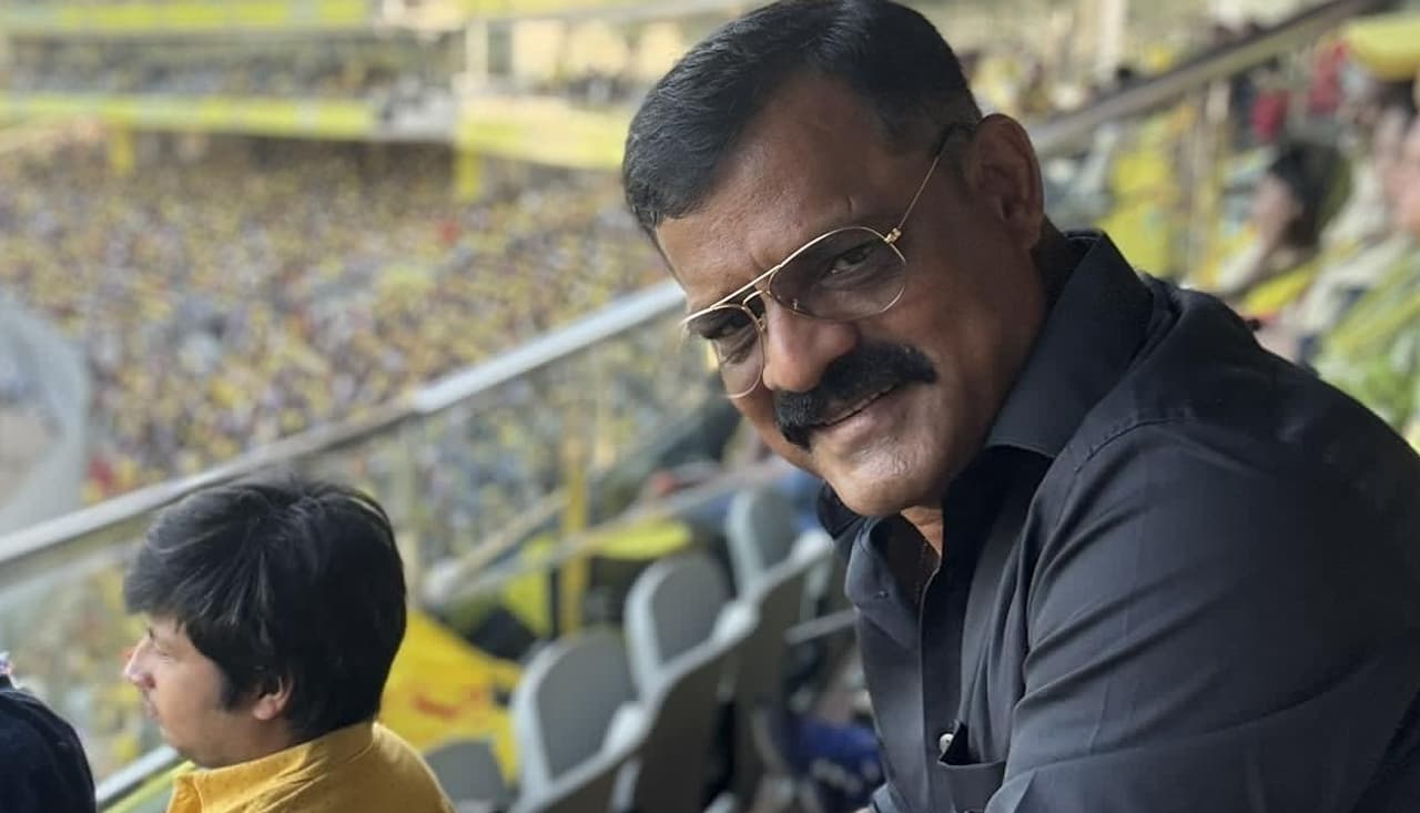 மெட்டி ஒலி போஸ் வெங்கட்