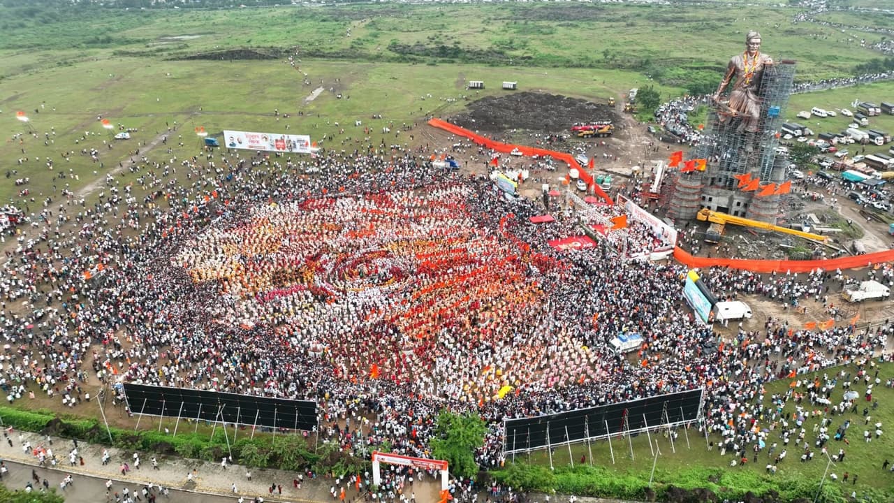 धर्मवीर छत्रपती संभाजी महाराज यांचे जगातील सर्वांत उंच शिल्प 