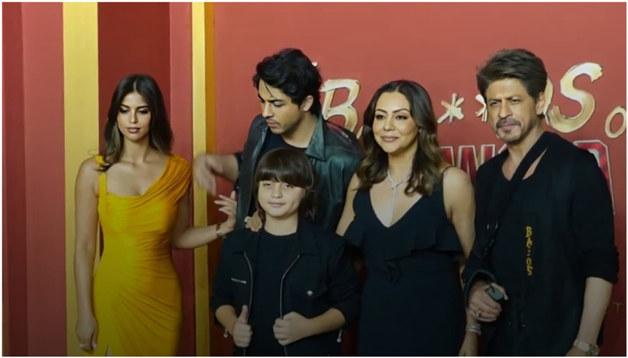 Shah Rukh Khan and Family at 'Ba***ds of Bollywood' Premiere