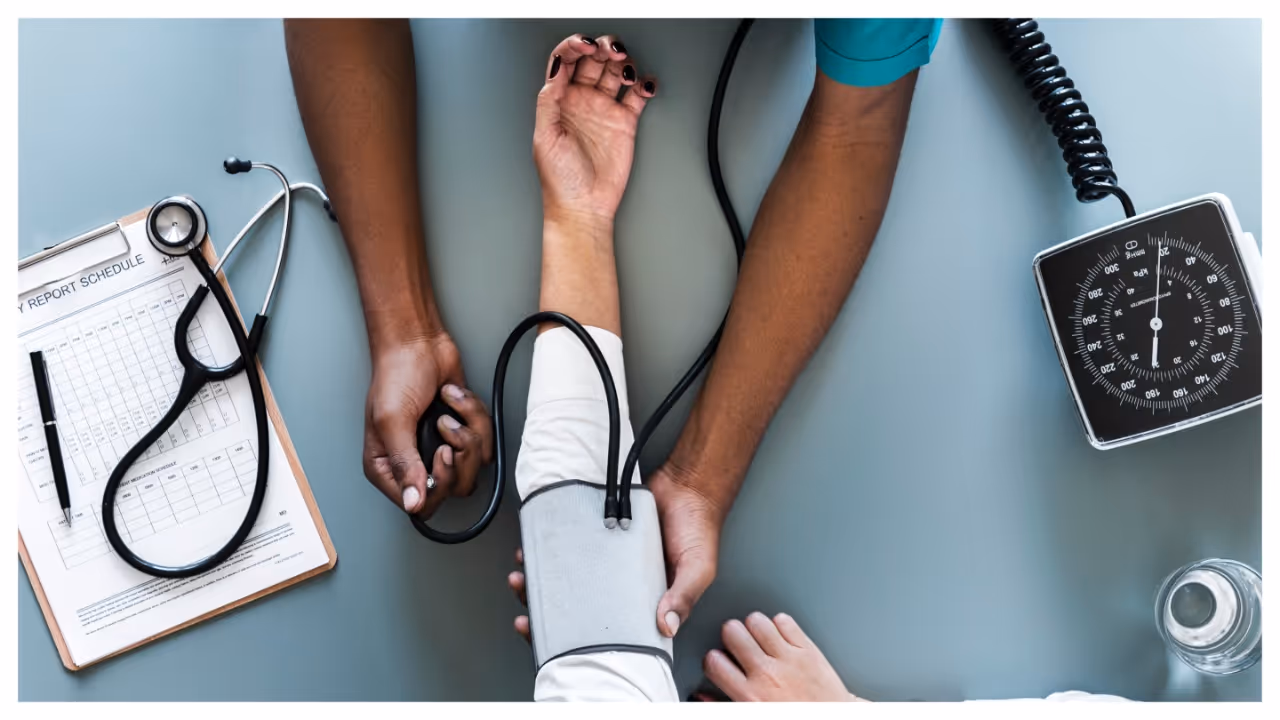 രക്തസമ്മർദ്ദം നിയന്ത്രിക്കുന്നത് ചെയ്യേണ്ട ഏഴ് കാര്യങ്ങൾ രക്തസമ്മർദ്ദം നിയന്ത്രിക്കുന്നത് ചെയ്യേണ്ട ഏഴ് കാര്യങ്ങൾ