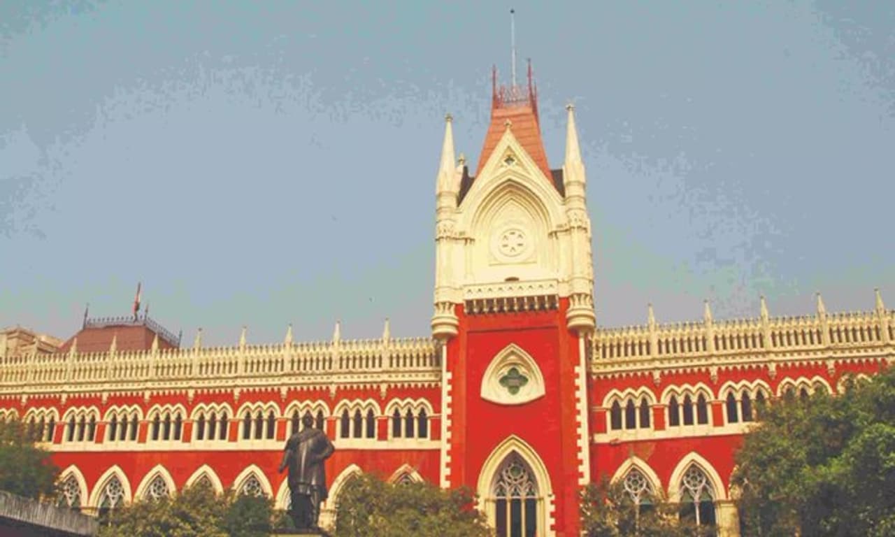 কলকাতা হাইকোর্টের বকেয়া মেটানোর নির্দেশ 