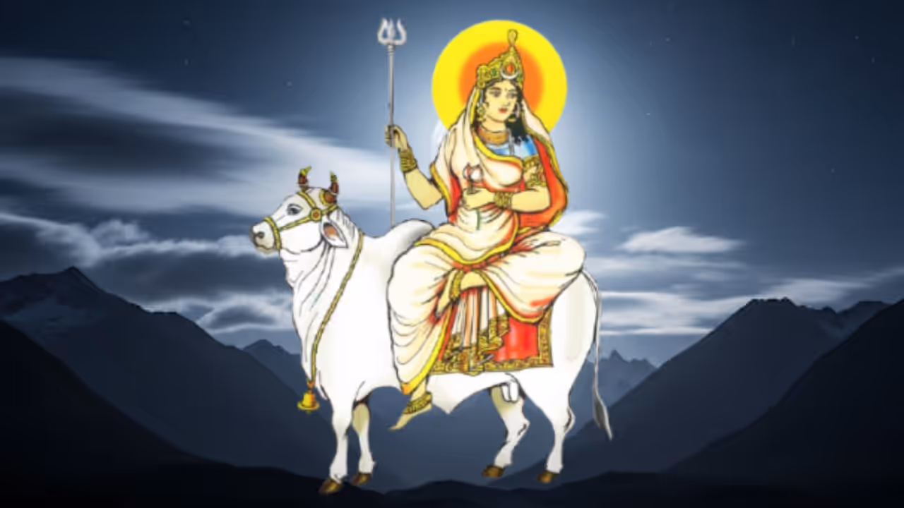 அன்னையின் முதல் வடிவம் அன்னையின் முதல் வடிவம்