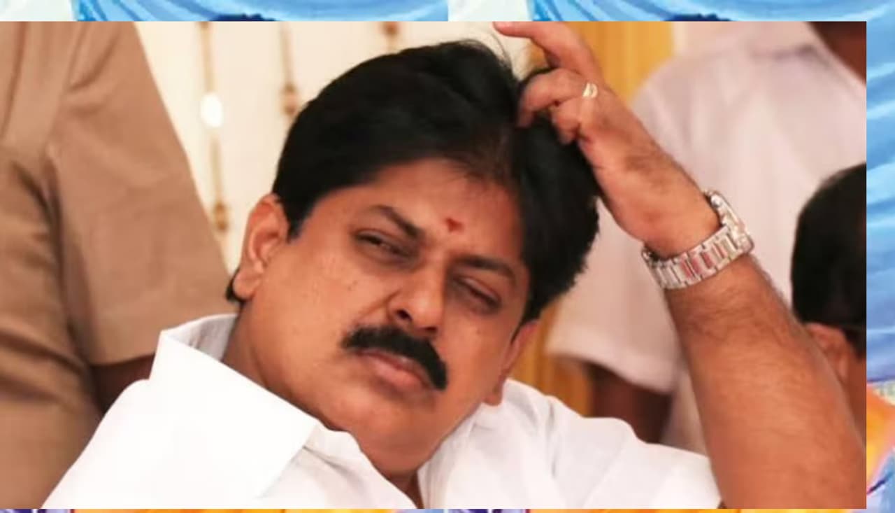 முன்னாள் அமைச்சர் மணிகண்டன்