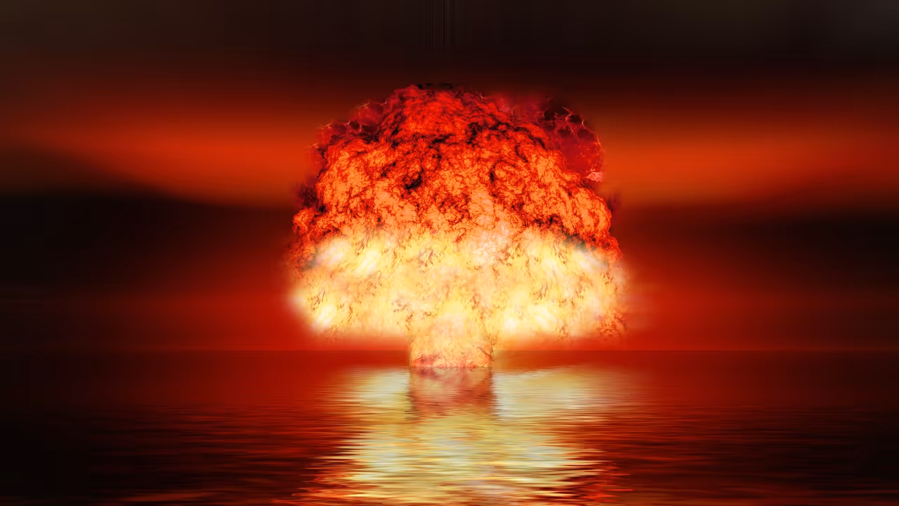 అణు బాంబు పడినా కూడా