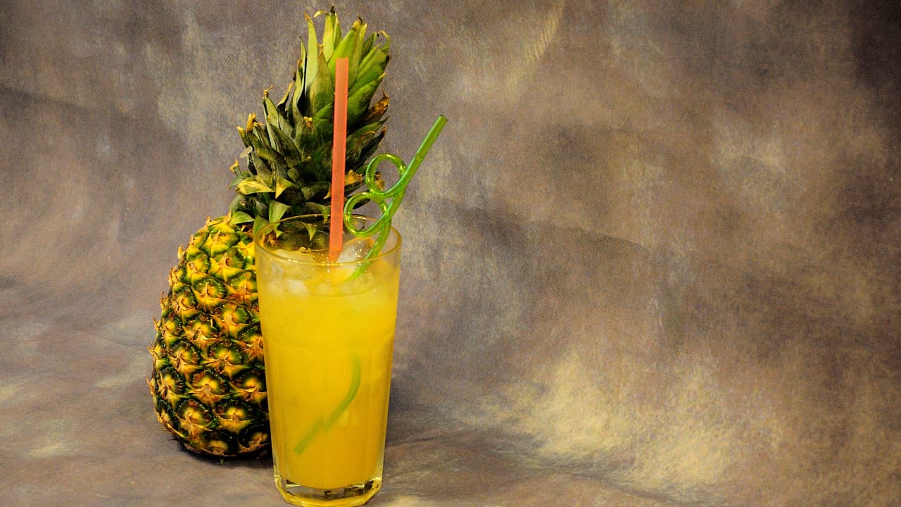 ദിവസവും പൈനാപ്പിള് ജ്യൂസ് കുടിക്കുന്നത് നല്ലതാണോ? നിങ്ങളറിയേണ്ടത് ദിവസവും പൈനാപ്പിള് ജ്യൂസ് കുടിക്കുന്നത് നല്ലതാണോ? നിങ്ങളറിയേണ്ടത്
