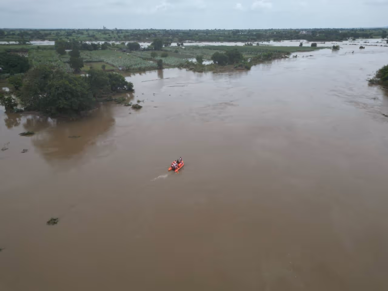 अतिवृष्टीग्रस्त शेतकऱ्यांना दिलासा! 