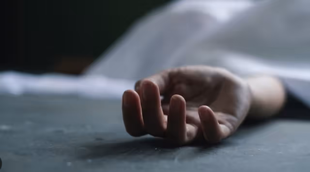 জীবন ও মৃত্যুর মাঝখান জীবন ও মৃত্যুর মাঝখান