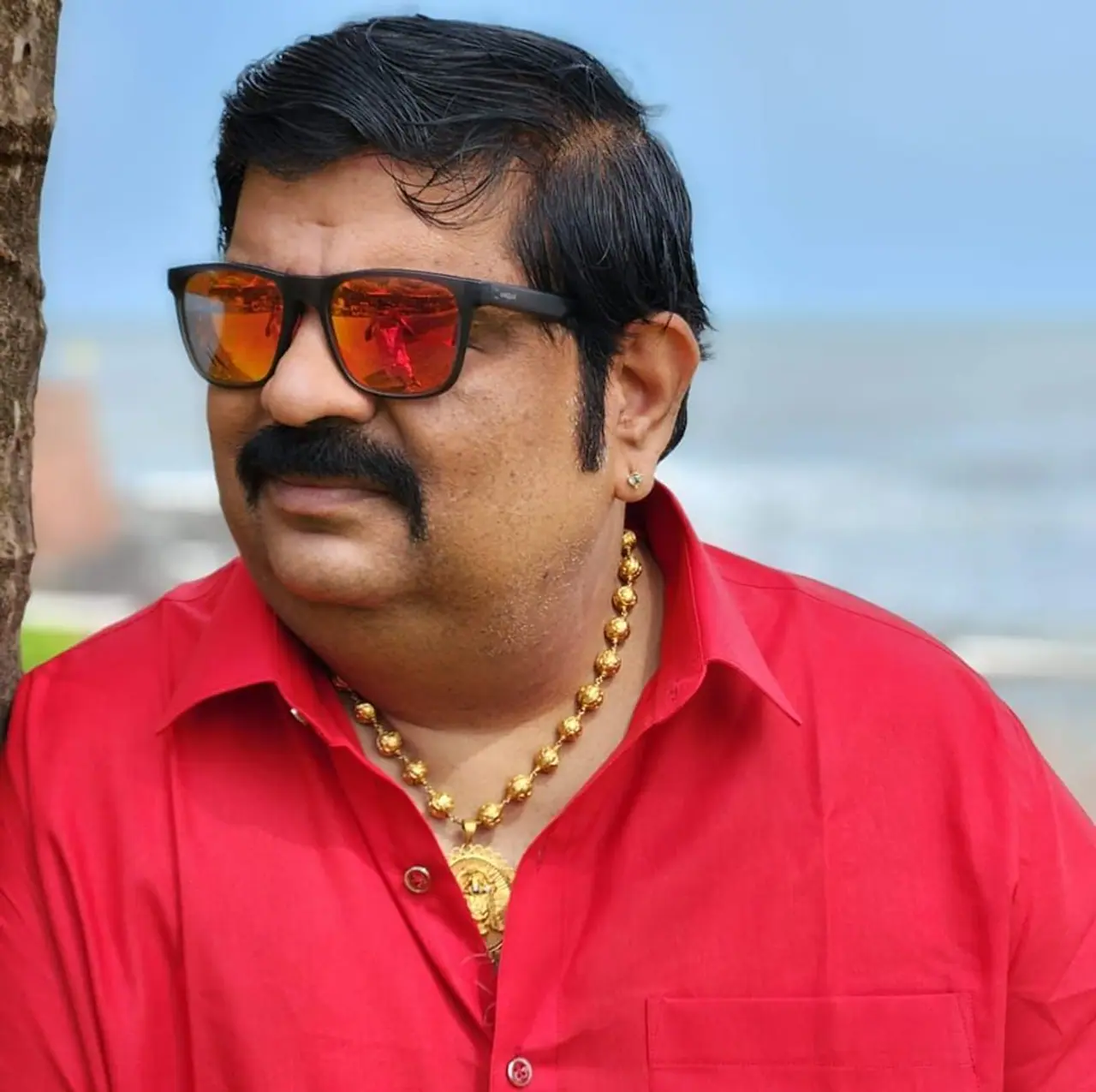 సినిమా జ్యోతిష్యుడిగా పేరు.. సినిమా జ్యోతిష్యుడిగా పేరు..