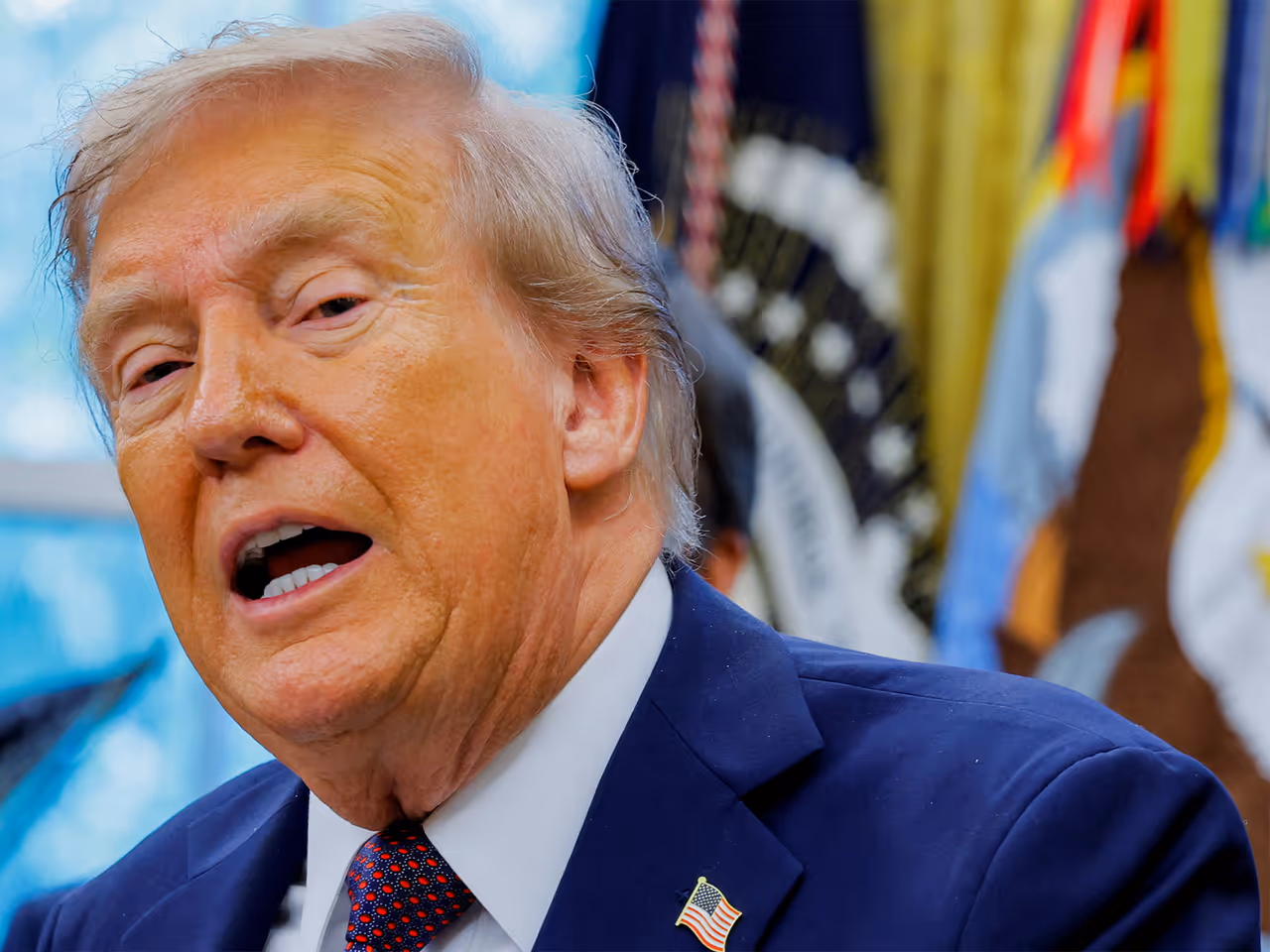 ট্রাম্পের বিরুদ্ধ মামলা!