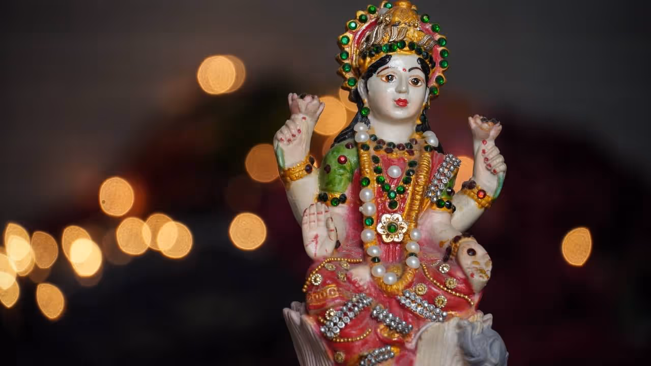 Learn every special detail about Sharad Purnima