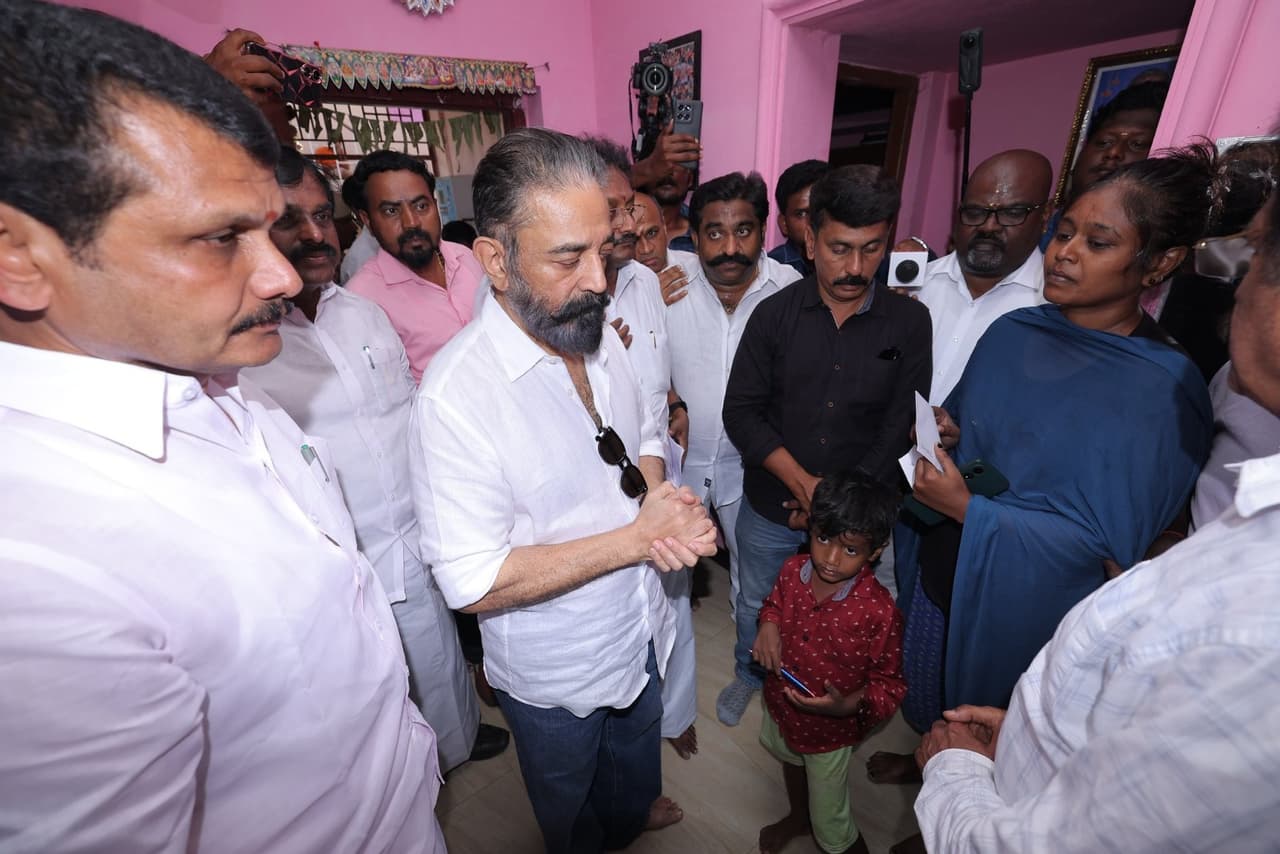 கரூரில் மக்கள் நீதி மய்யம் தலைவர் கமல்ஹாசன்