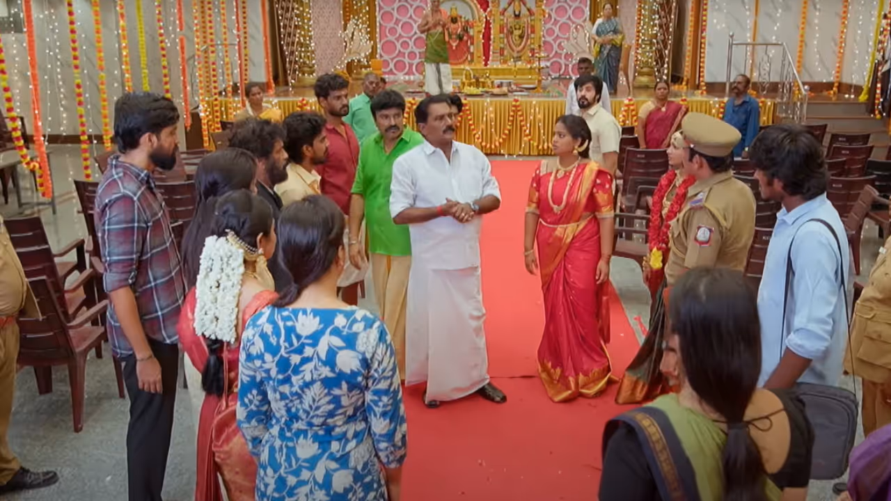 Ethirneechal Thodargiradhu Serial Today Episode