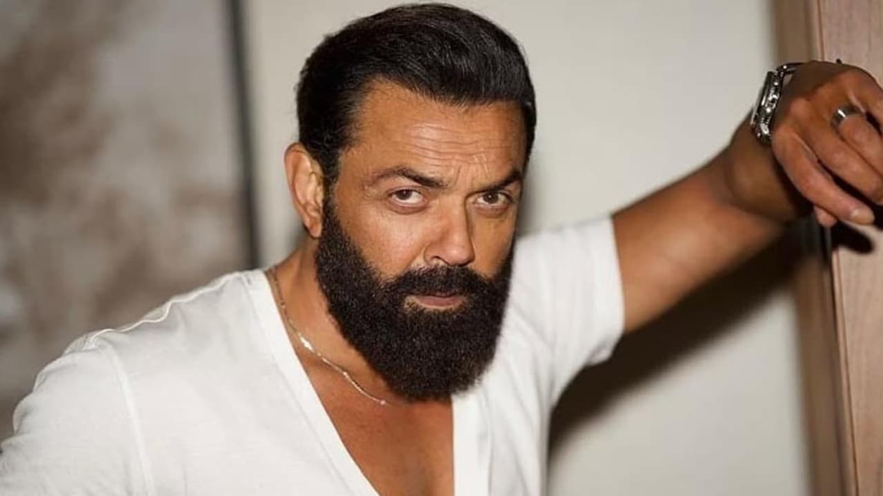 बॉबी देओल के डेब्यू साल की कमाऊ फिल्में