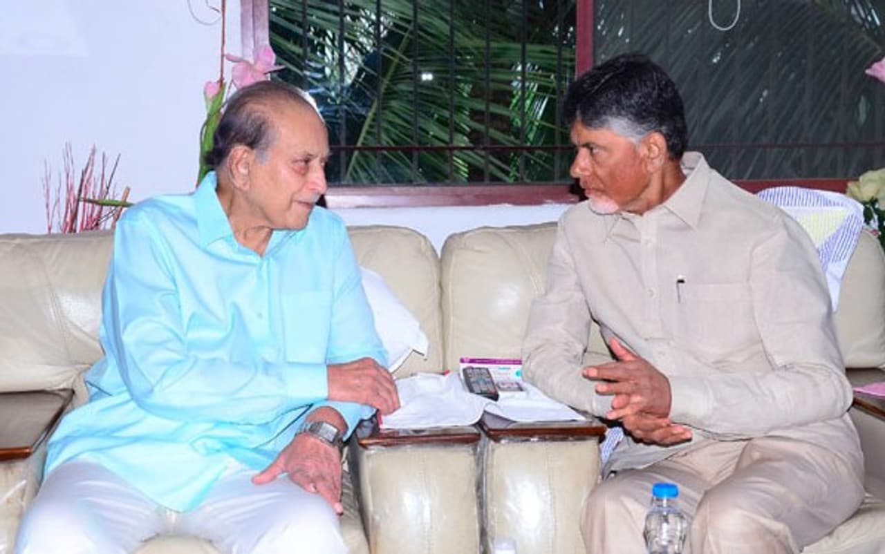 సూపర్ స్టార్ కృష్ణ సినిమాలు 