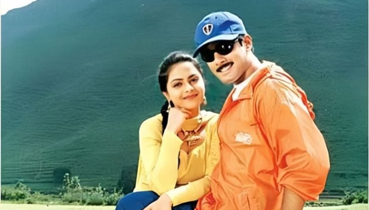 25 ఏళ్ళు పూర్తి చేసుకున్న నువ్వే కావాలి 25 ఏళ్ళు పూర్తి చేసుకున్న నువ్వే కావాలి