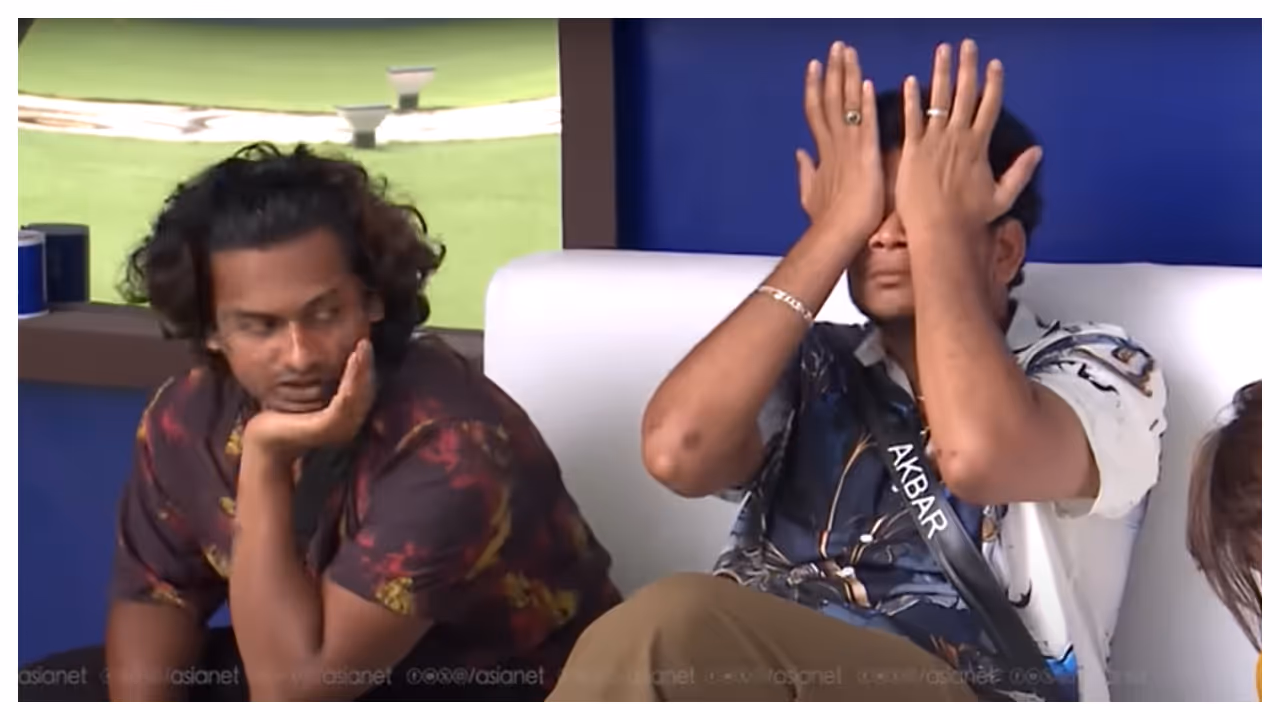 വീണ്ടും പൊട്ടിക്കരഞ്ഞ് അക്ബർ വീണ്ടും പൊട്ടിക്കരഞ്ഞ് അക്ബർ