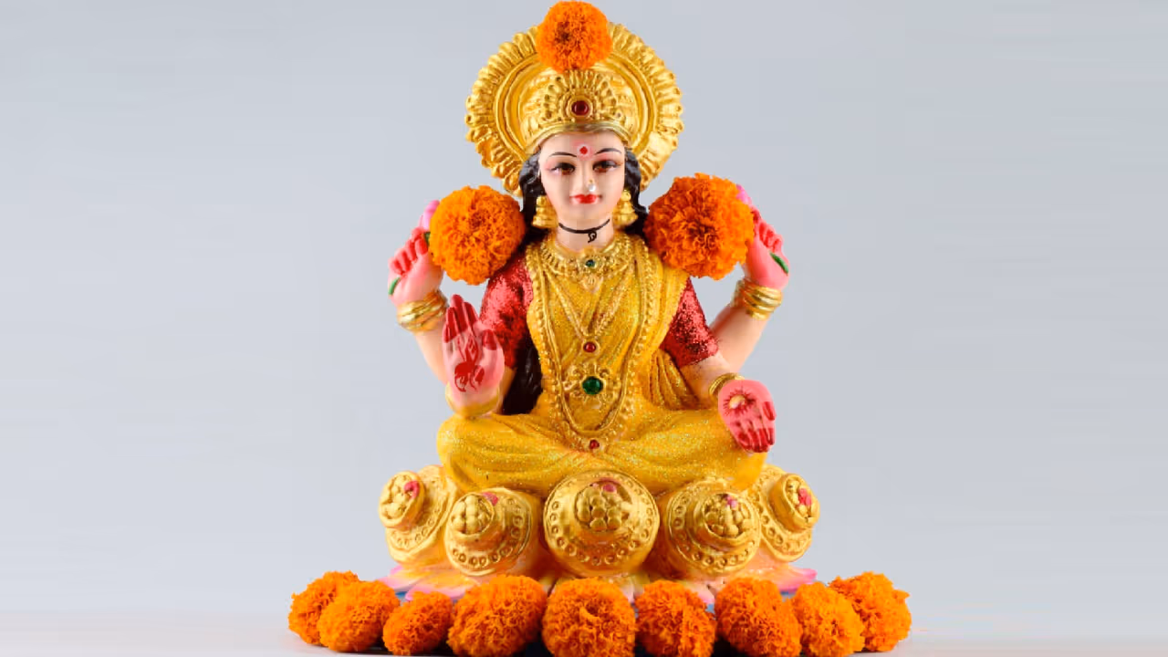 లక్ష్మీదేవి ఆశీస్సులు