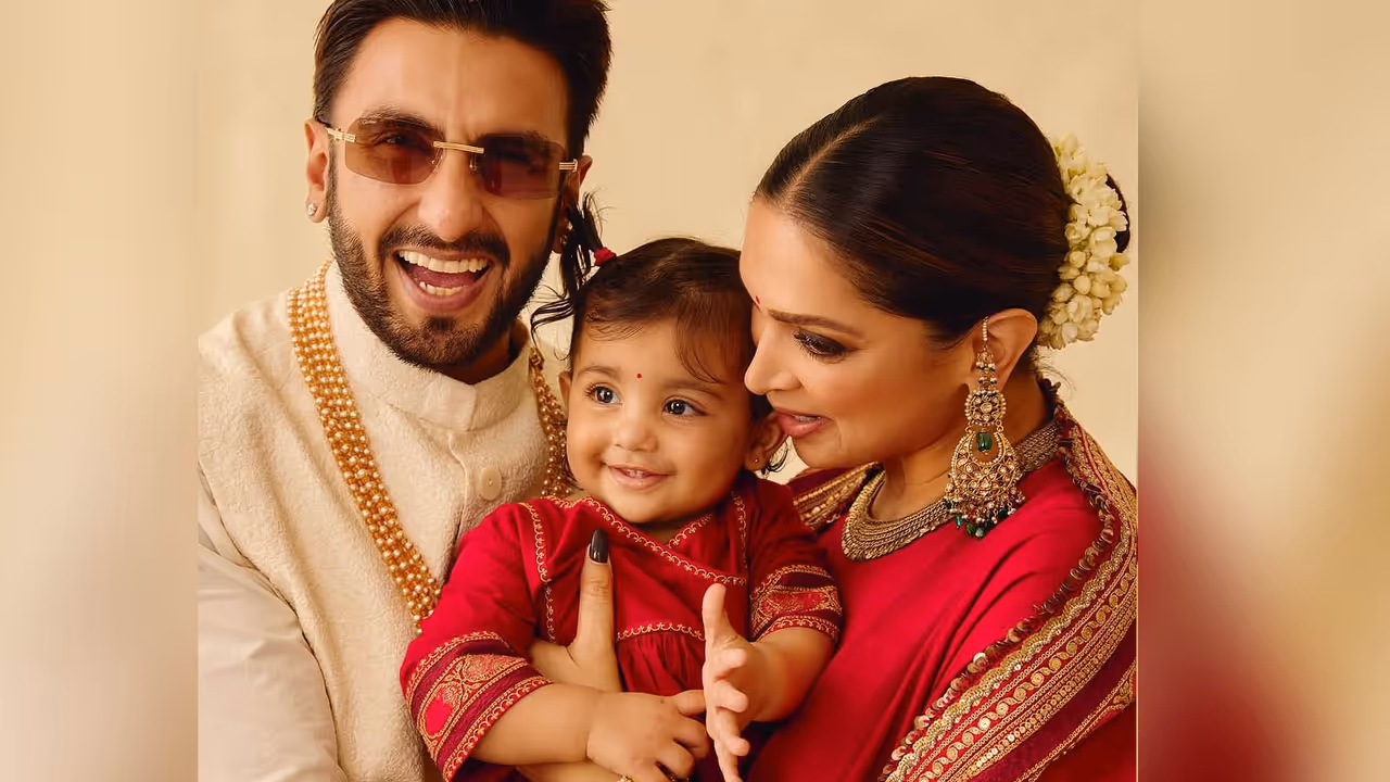 দিওয়ালিতে দীপিকা রণবীর চমক দিওয়ালিতে দীপিকা রণবীর চমক