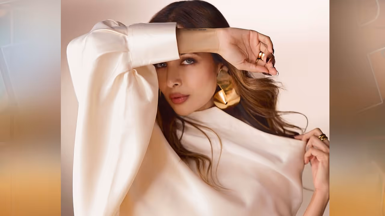 मलायका अरोरा 'या' पोराच्या पडली प्रेमात, वयाचा आकडा ऐकून म्हणाल वाह बेटा मान गये! मलायका अरोरा 'या' पोराच्या पडली प्रेमात, वयाचा आकडा ऐकून म्हणाल वाह बेटा मान गये!